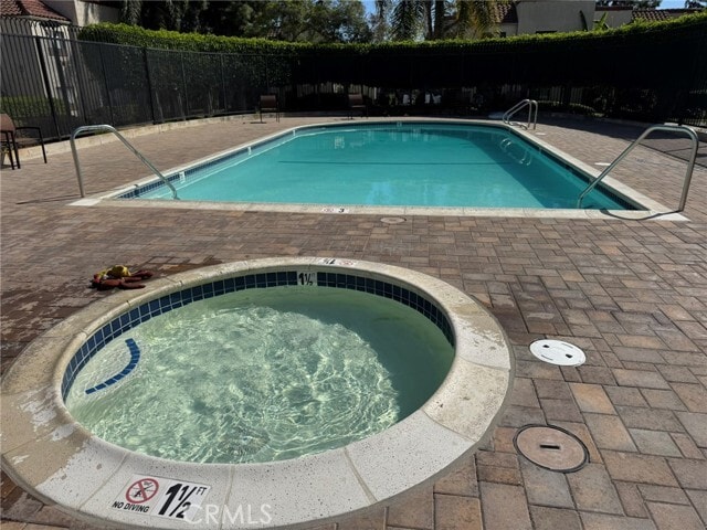 Building Photo - 700 W 3rd St