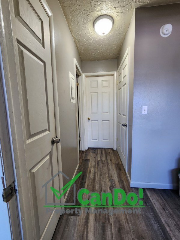 Building Photo - Now June 1st! Remodeled 2 bedroom, 1 bathr...