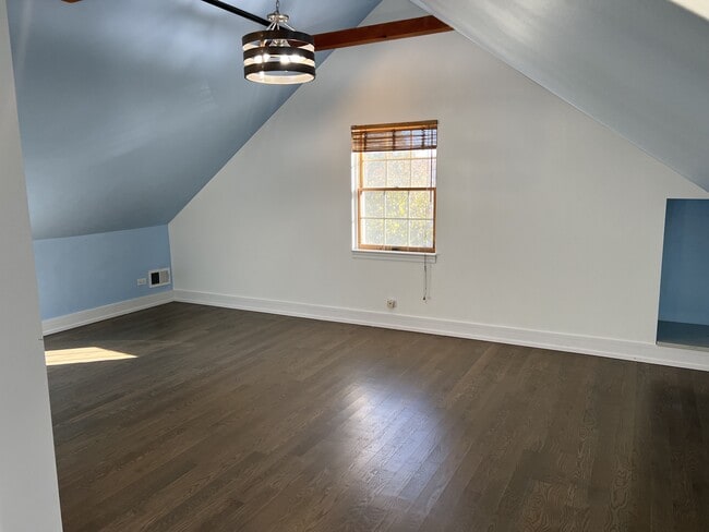 Building Photo - 220 N Graylynn Dr