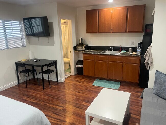 Building Photo - 12619 Emelita St