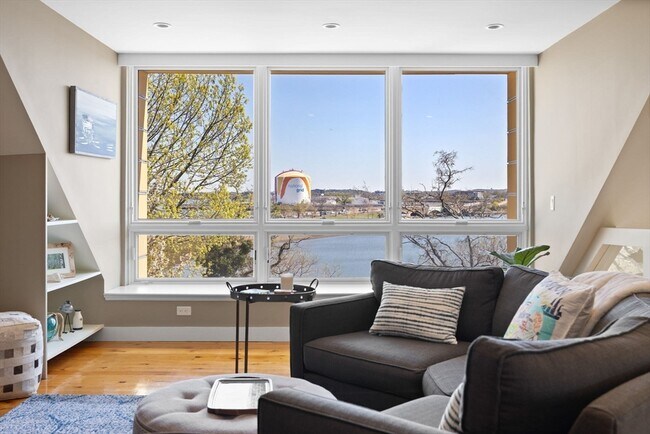 Building Photo - 201 Savin Hill Ave