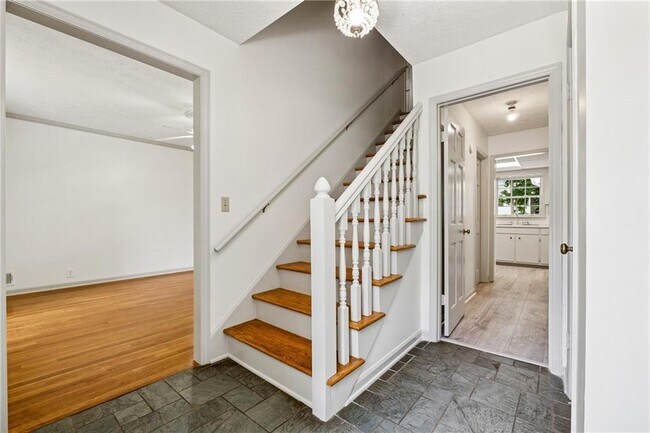 Building Photo - 2373 Wood Creek Ct