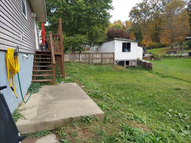 Building Photo - 405 Fayette Circle