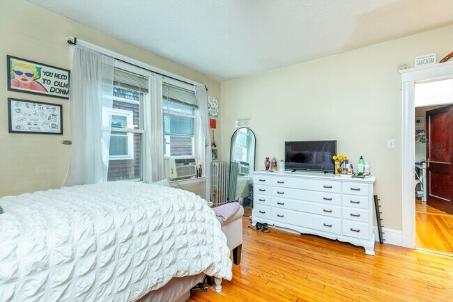 Building Photo - 67 Whitten St