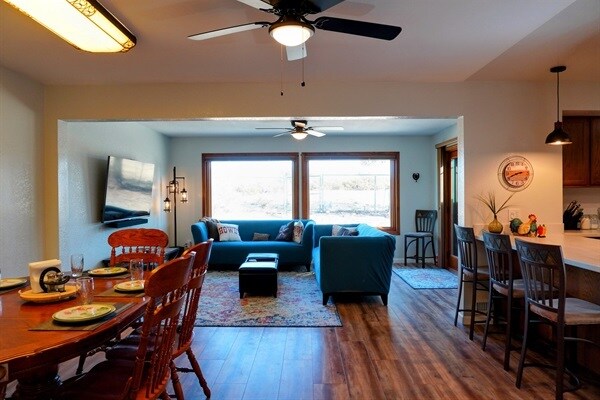 Building Photo - 7265 N Bridle Path