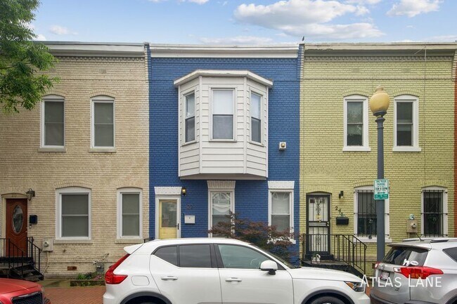 Building Photo - Waking Distance to Noma Metro Station and ...