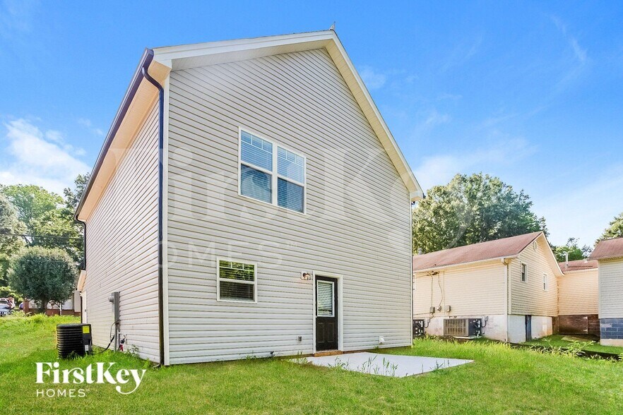 Building Photo - 1007 W A St