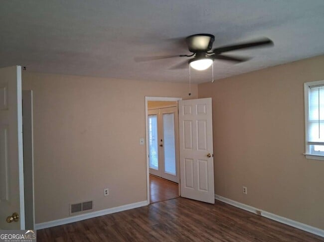 Building Photo - 3336 Cowan Mill Ct