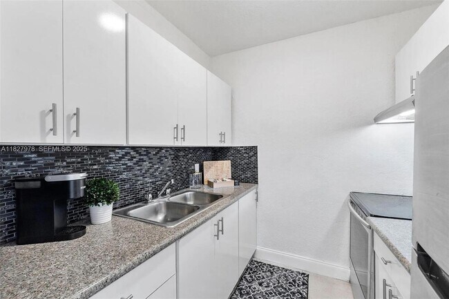 Building Photo - 1401 NW 103rd St