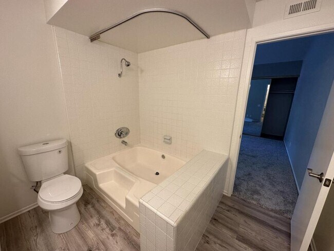 Building Photo - 26626 Guadiana