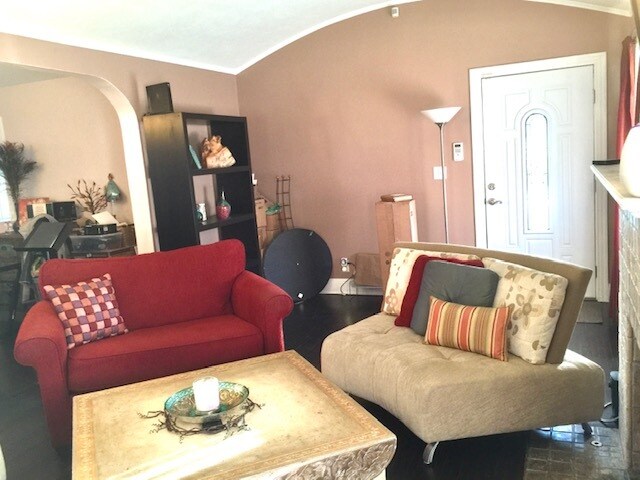 Living room - 1968 El Molino Ave