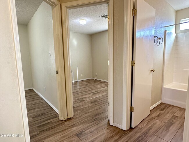 Building Photo - 12408 Tierra Maria Ct
