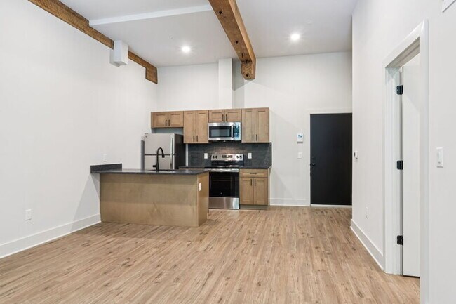 Building Photo - 201 Leverington Ave