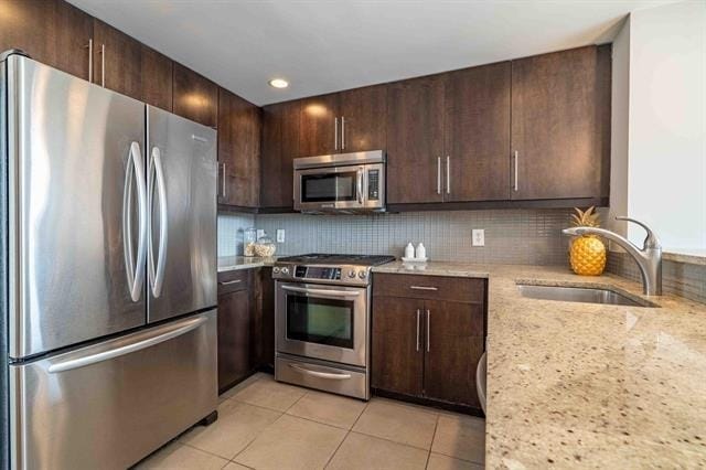 Building Photo - 800 Jackson St