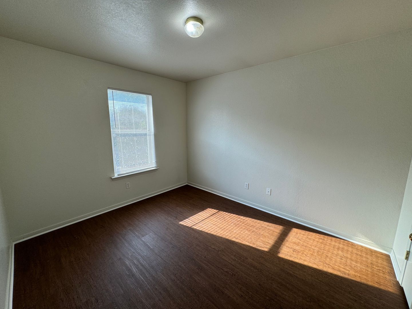 Building Photo - 404 Brittney Way