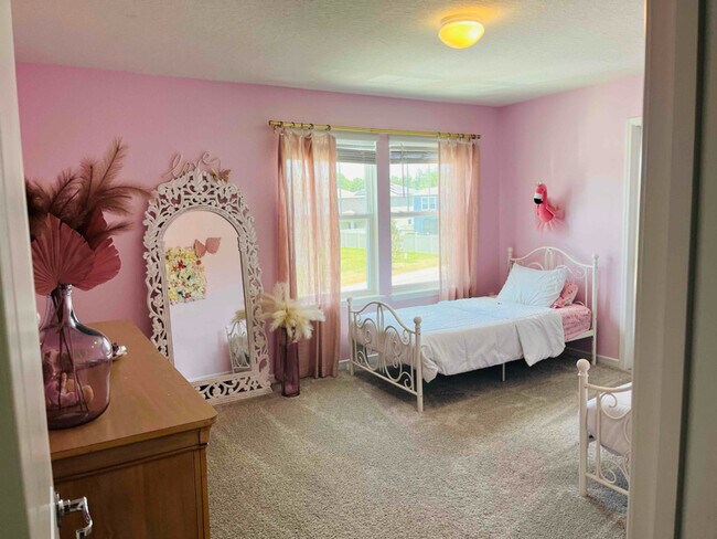 Building Photo - 30572 Thunderbird Dr