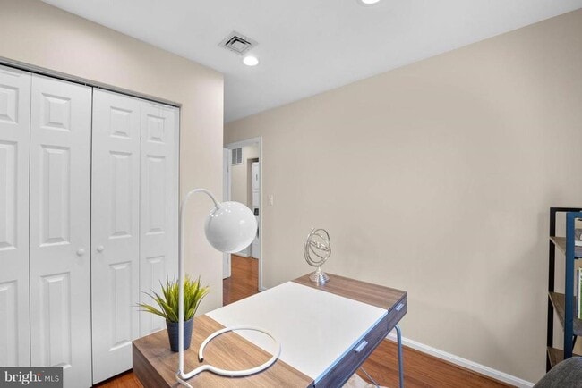 Building Photo - 1325 13th St NW