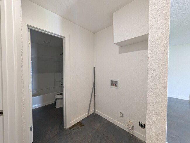 Building Photo - Updated Townhome Available Soon