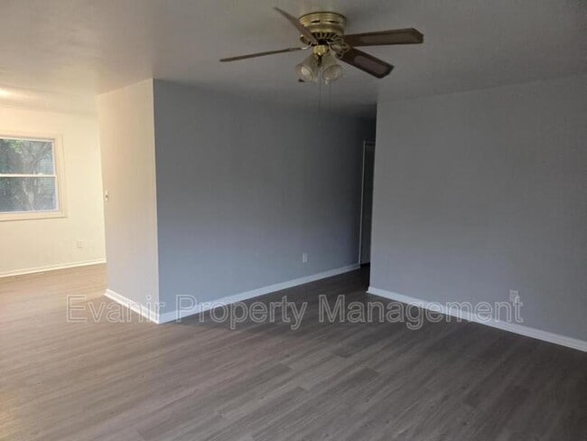 Building Photo - 3747 Barbarosa Dr