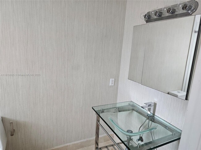 Building Photo - 4501 NW 93rd Doral Ct