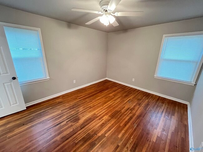 Building Photo - 4708 Dahlia Dr NW