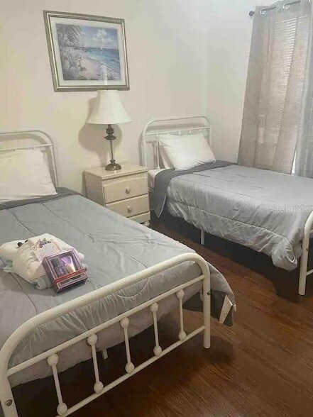 Building Photo - 2250 San Vital Dr