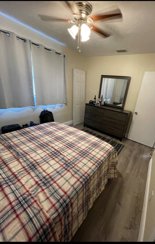 Building Photo - 2434 Sarno Rd