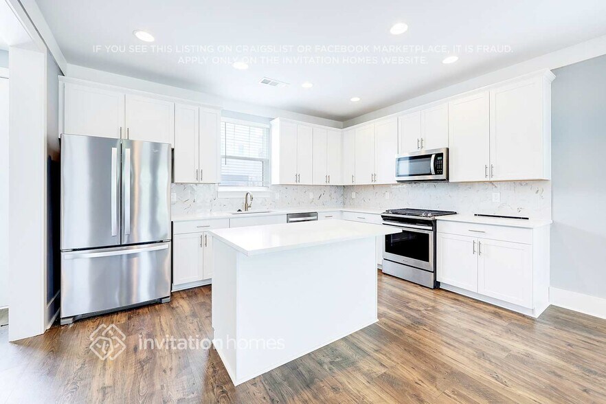 Building Photo - 1216 49th Ave N