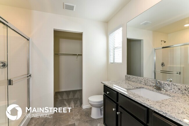 Building Photo - 6240 Clackamas Ct