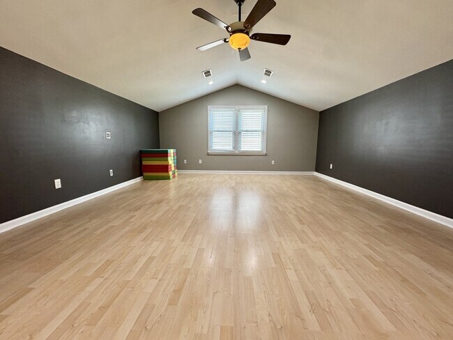 Building Photo - 1370 Buckingham Cir