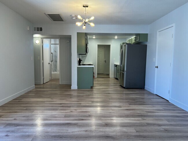 Building Photo - 1601 Marlin Ave