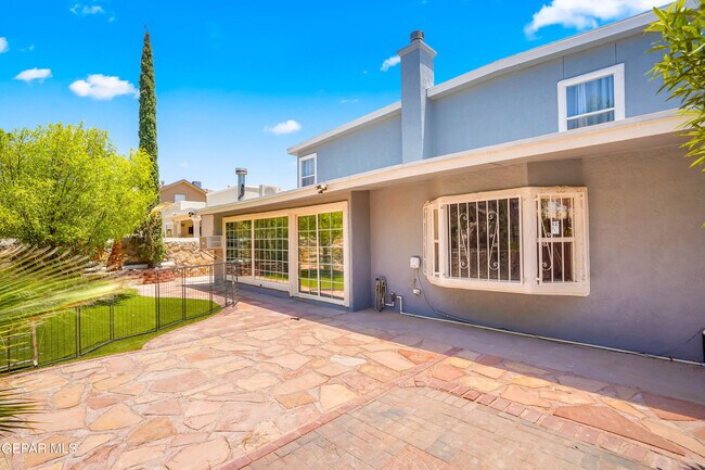 Building Photo - 1325 James Dudley Dr