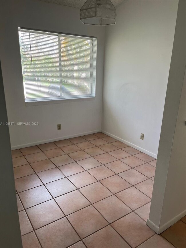 Building Photo - 6500 Chasewood Dr