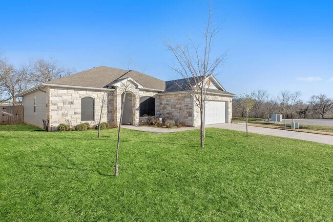 Building Photo - 1025 Monte Verde Dr