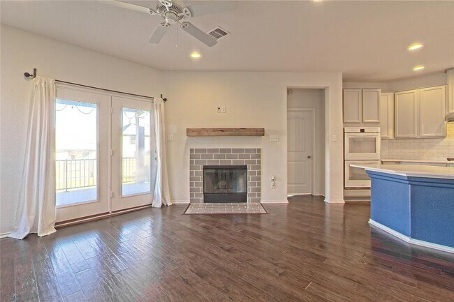 Building Photo - 413 Sheepshank Dr