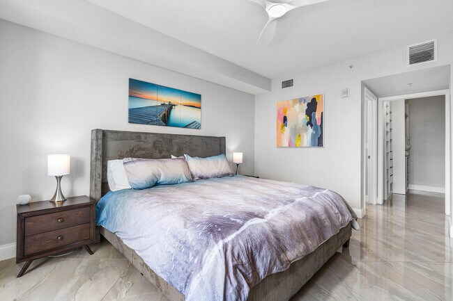 Building Photo - 600 S Dixie Hwy