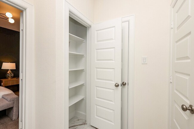 Building Photo - 11412 Galway Grv Dr