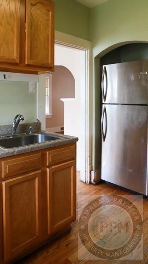 Building Photo - Comfortable 1 Bedroom/1 Bathroom/Aksarben-Elmwood Park| $300 off Dep