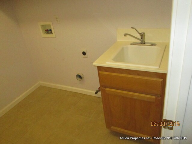 Building Photo - West Roseville 2100sqft, 3 Bedroom (office...