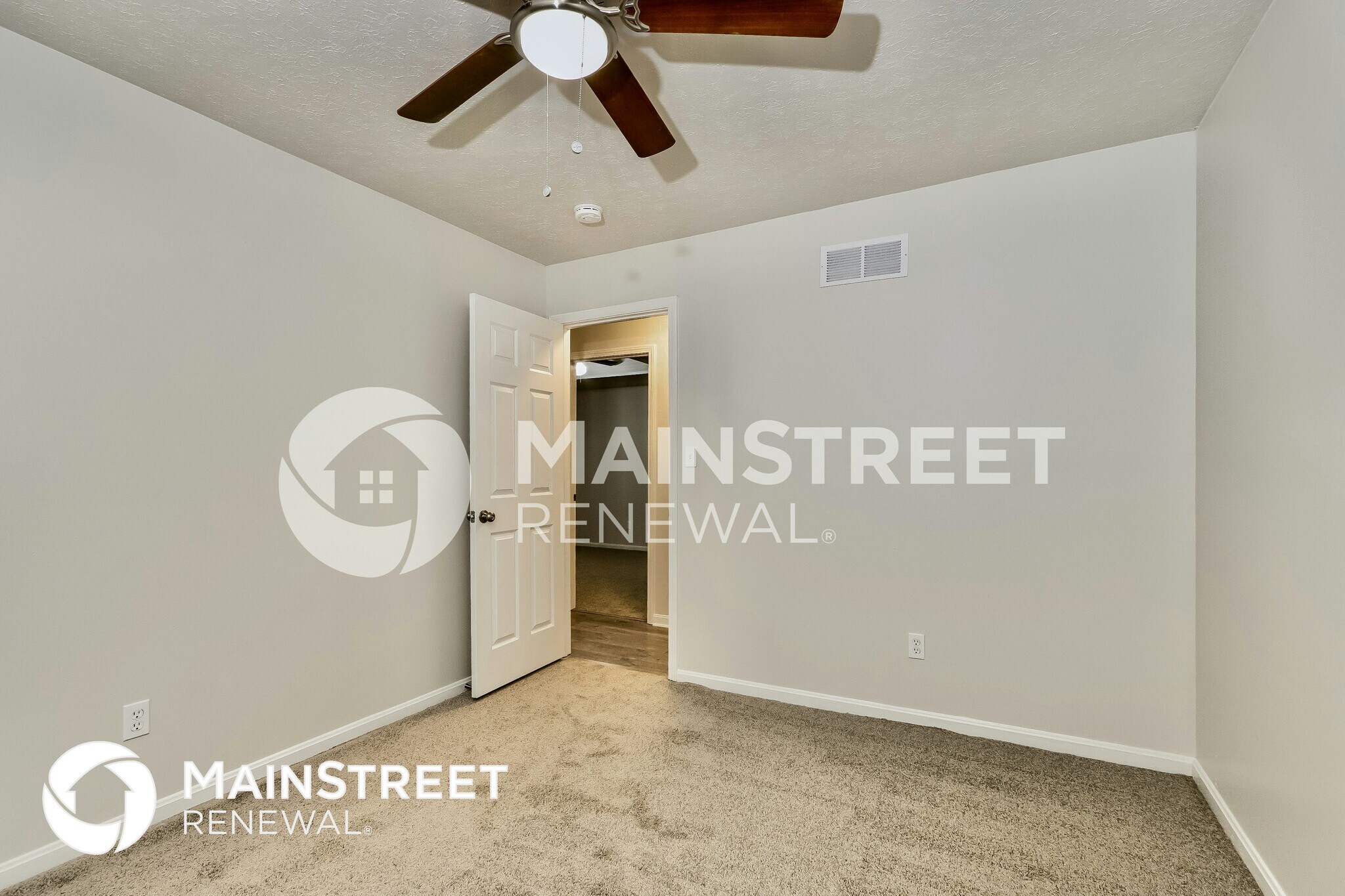 Building Photo - 9104 Royal Oak Dr