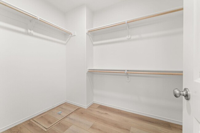 Building Photo - 8581 N Orch Ct