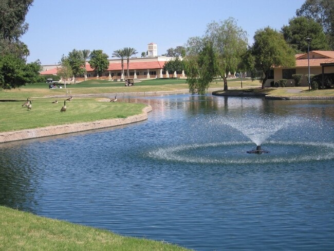 Building Photo - This beautifully appointed 3-bedroom, 2-bathroom condo seasonal rental Located in Leisure World A...