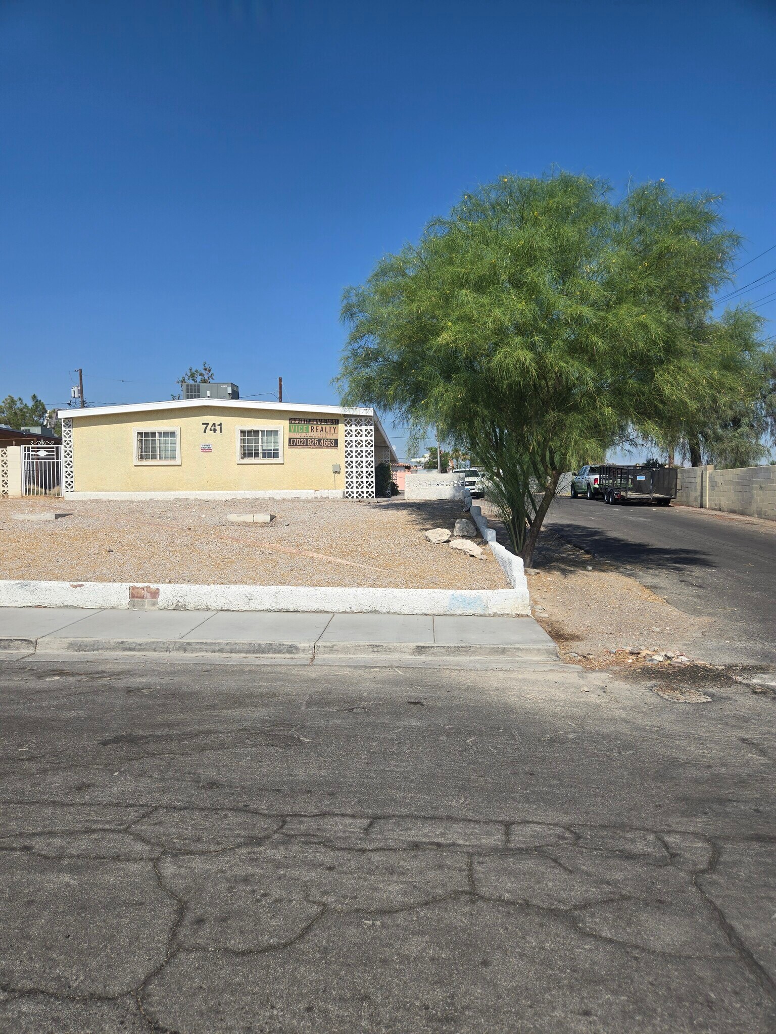 Building Photo - 741 N 11th St