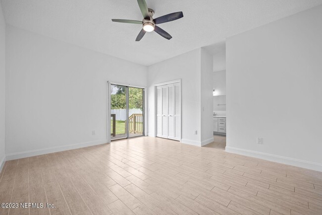 Building Photo - 111 Solano Woods Dr