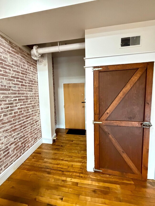 Building Photo - 231 N Shippen St