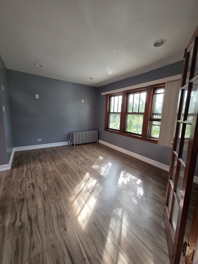 Building Photo - 9757 S Ave M