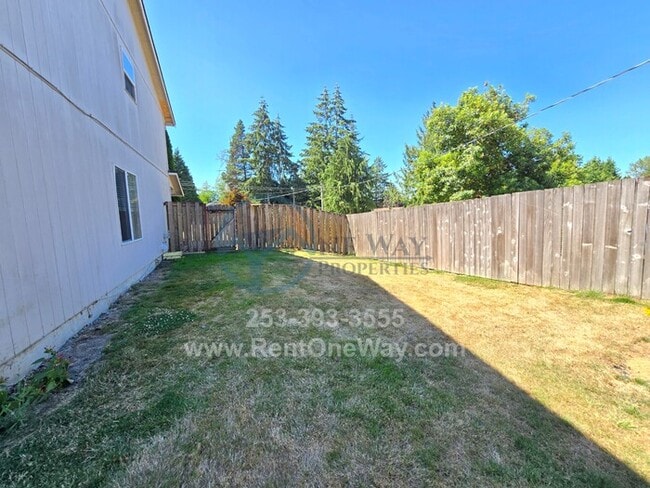 Building Photo - 610 11th Ave