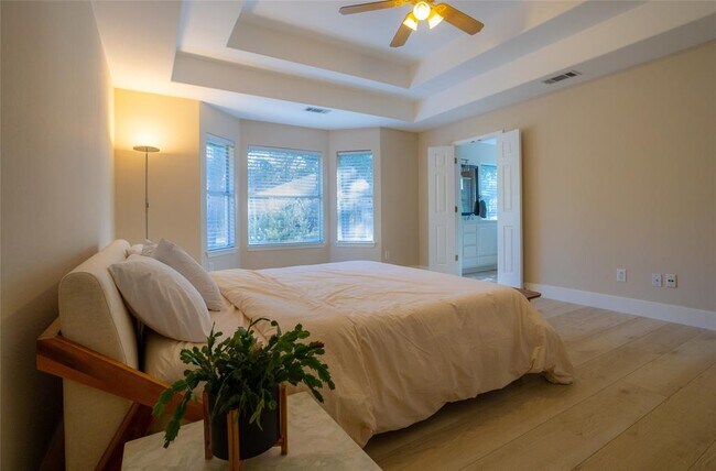 Building Photo - 18101 Montevista Cove