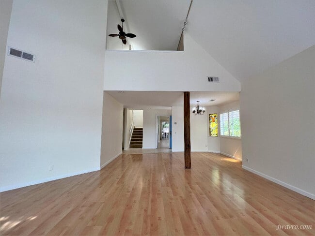 Building Photo - 606 Bridgeport Ln