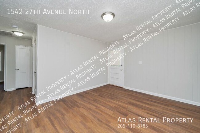 Building Photo - 1542 27th Ave N